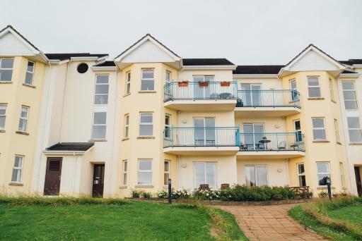 Coleraine Riverside apartment - Housity