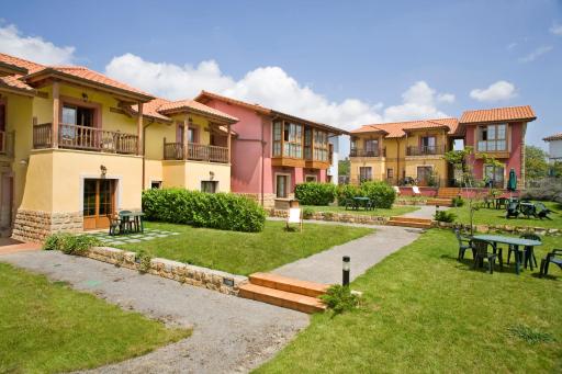 Apartamentos Rurales Antojanes - Housity