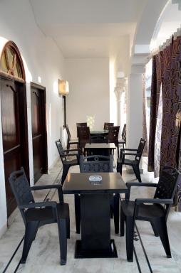 Taj Square A luxurious family homestay - Housity