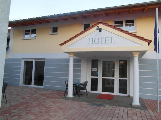 Hotel Am Donaubogen - Housity