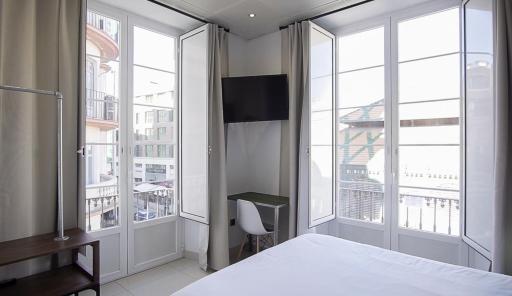 The Lights City Rooms - Housity