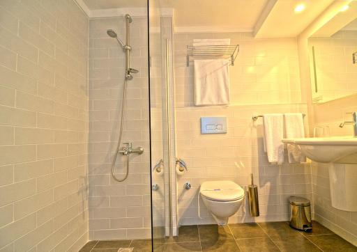 The Beachfront Hotel Adult Only 16 Plus - Housity