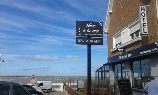 Face à la mer - Housity