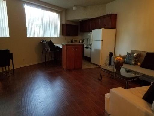 Great Getaway Steps to Bev Hills - Housity