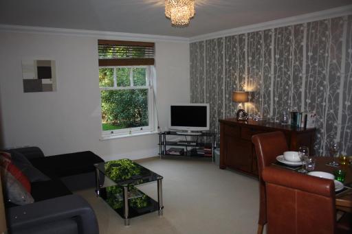 Canterbury Elms Court - Housity