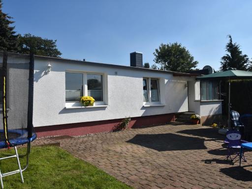 Modern Bungalow in Kröpelin with Garden - Housity