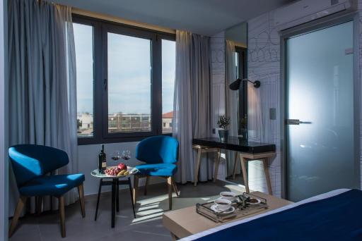 Lavris City Suites - Housity