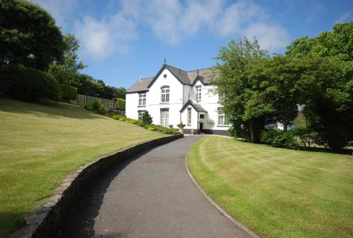 Lower Winsford Apartments & Rooms - Housity
