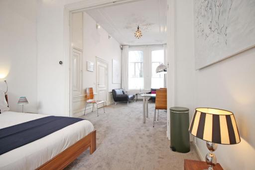 Cozy Jordaan canalhouse near Anne Frank House - Housity
