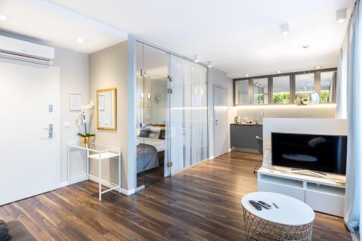 GA Luxury Apartments W21 - Housity