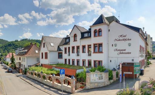 Hotel Naheschlößchen - Housity