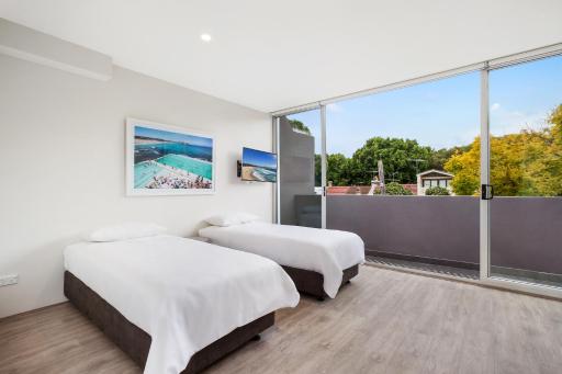 Bondi Beach Studio King Suite + Balcony - Housity
