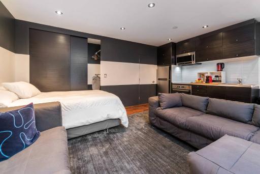 Palo Alto Cottage by Stanford & Tech Companies - Housity