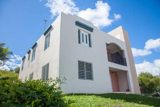Colinas del Atlantico Vacational House 1st floor - Housity