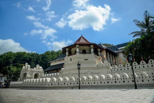 Majestic Tourist Hotel - Housity