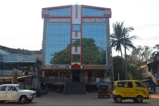 SUPREME LODGe - Housity