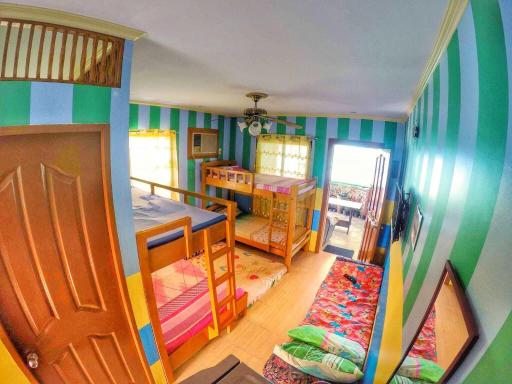 Tagaytay Bloom Breeze Cruz Apartelle - Housity