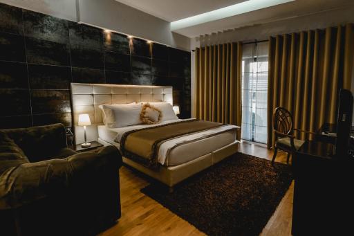 Green House Hotel & Restaurant - Housity