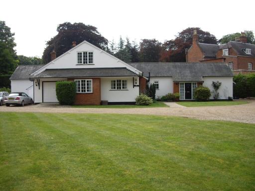 The Coach House - Housity