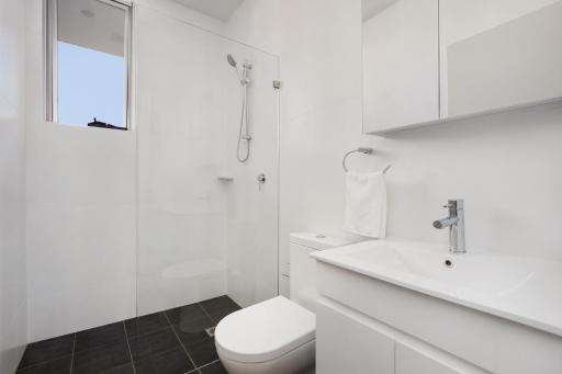 Bondi Beach Studio Penthouse Suite + Balcony - Housity
