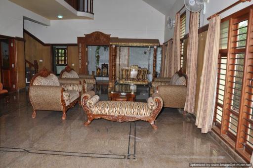 Suvarna Luxury Home Stay - Housity