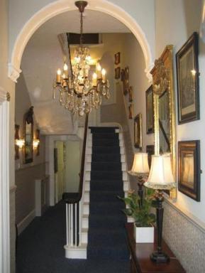 The Queensbury Hotel - Hizvo
