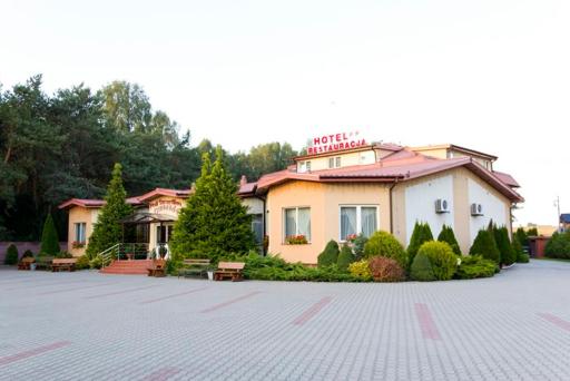 Pod Szczęśliwą Gwiazdą - Housity