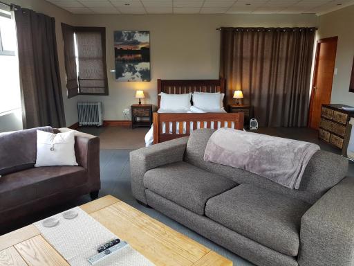 Stay@67 Apartments - Dullstroom - Housity