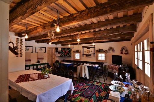 Iz de Maramures Rural Hotel - Housity
