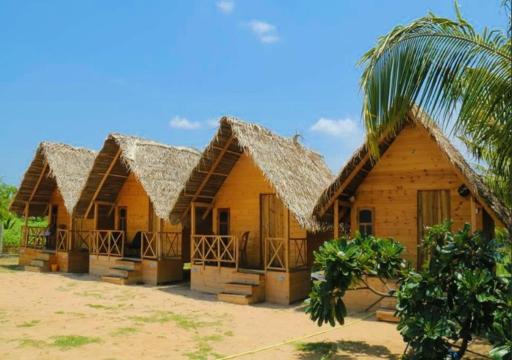 Ceylon Antheia Beach Resort - Housity