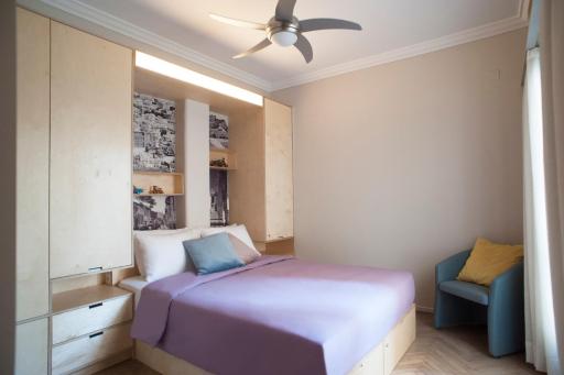 Acron of Plaka by YHA - Housity