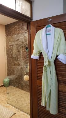 Cozy Beach Apartment - Housity