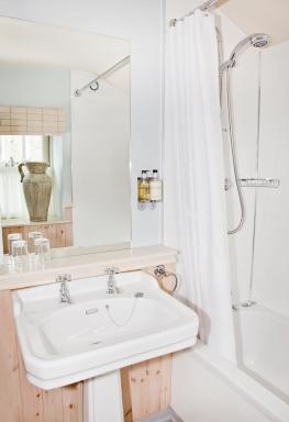 The Punch Bowl Inn - Housity