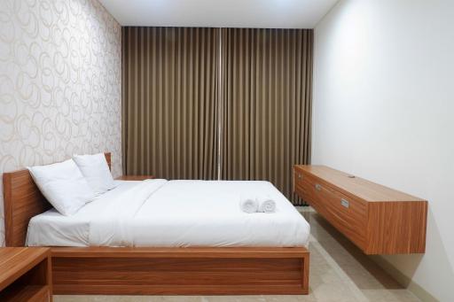 Affordable 2BR At L'Avenue Apartment By Travelio - Housity