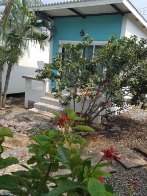 Charlie's Bungalows - Housity