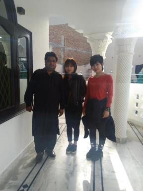Taj Square A luxurious family homestay - Housity