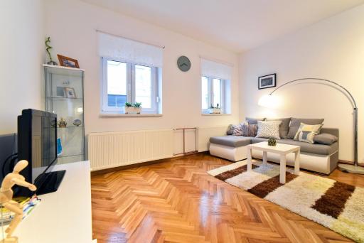 Block Apartment Upper Town - Housity