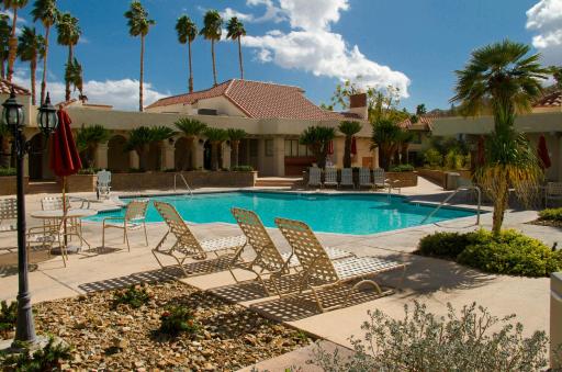 The Oasis Resort - Housity