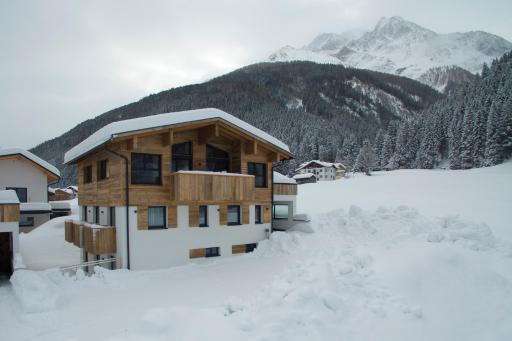 Chalet Bella - Housity