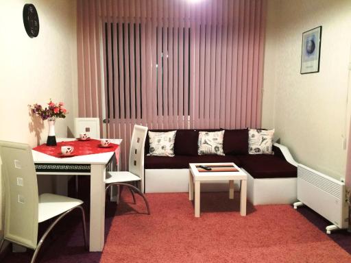 Varna Top Center 3-bedroom Apartment - Housity