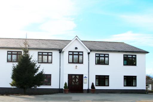 Vale Park Hotel - Housity