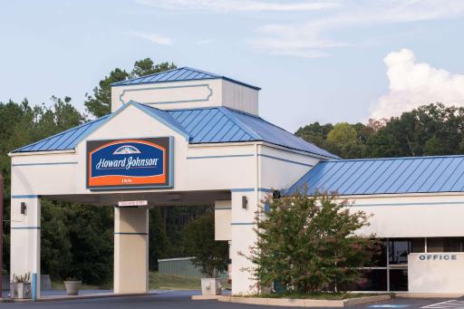 Howard Johnson by Wyndham Commerce GA - Housity