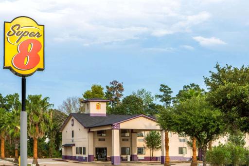 Super 8 by Wyndham Cleveland TX - Housity