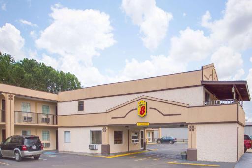 Super 8 by Wyndham Monticello AR - Housity