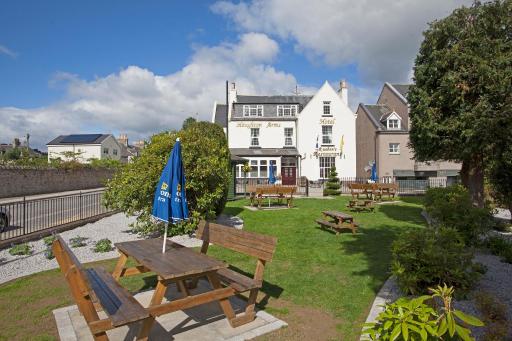Haughton Arms Hotel - Housity