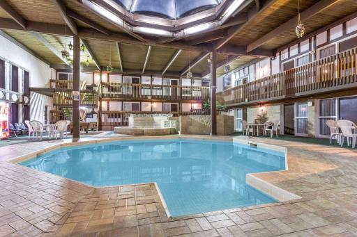 MOOSEJAW INN - Housity