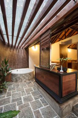 The Deer Park Hotel - Housity