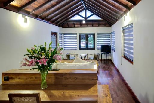 The Deer Park Hotel - Housity