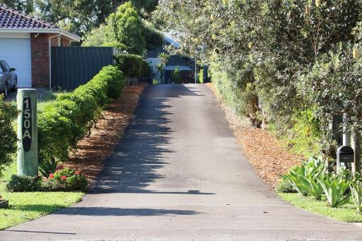 Salamander Bay Bed and Breakfast - Housity