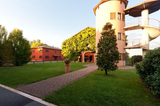 Agriturismo La Lupa - Housity